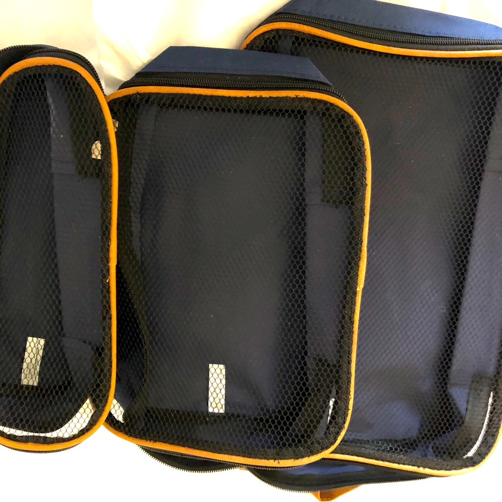 3 PIECE TRAVEL CASES CANVAS ZIPPERED AND NETTING